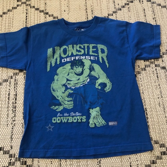 Dallas Cowboys Marvell Hulk T-Shirt Biys Size 10-12 - Picture 1 of 4